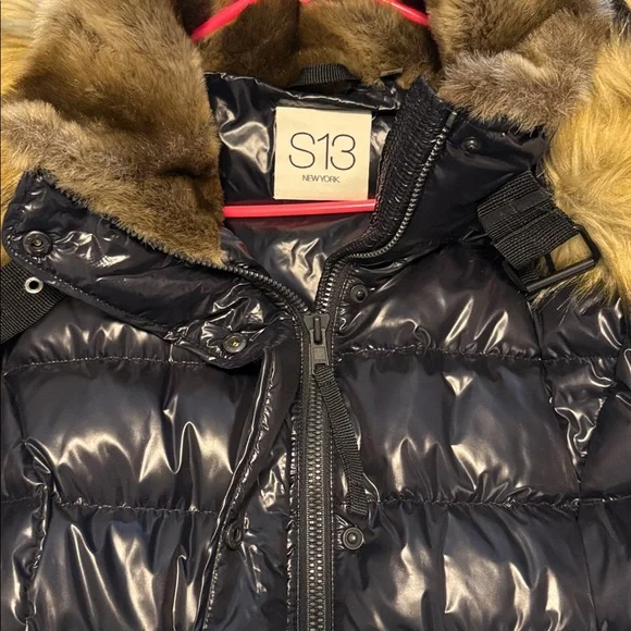 S13 NEW YORK ~ XL Chelsea High-Shine Faux-Fur-Trim Hooded Down Puffer Coat - Picture 4 of 12